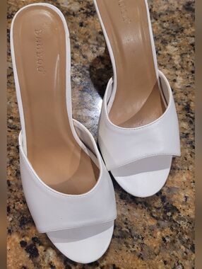 BAMBOO White Open-Toe Slide Heels